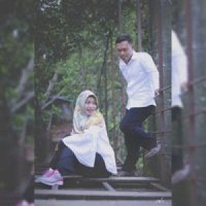 Indah Irawan profile icon