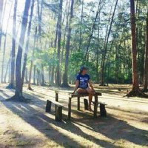 Elaine Tabora Pose profile icon