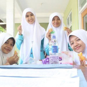 Siti Eka Widiawati Nur'Aini profile icon