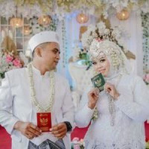 Eva Nurhayati profile icon