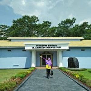 Ade Syifa Fauziah profile icon