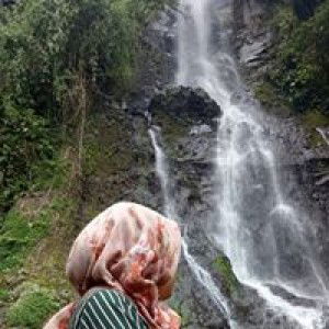 Ratna Sari profile icon