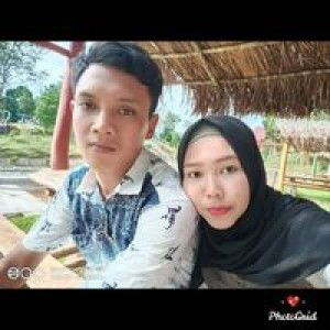 Dewi Vovi Sarii profile icon