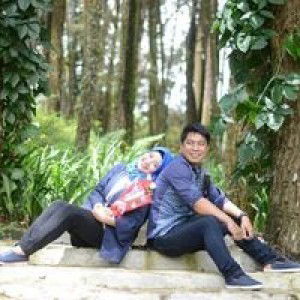 Riska Andriani profile icon