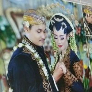 Rohma Dewi profile icon