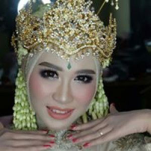 Uci Nur Baeti profile icon