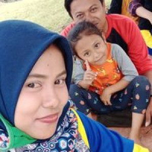 UZhie Chasanah profile icon