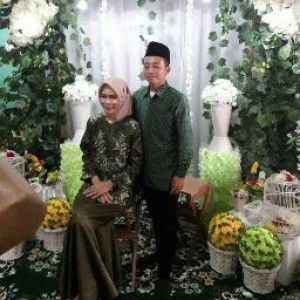 Dwi Dini Andriani profile icon