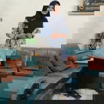 ratna indreswari profile icon