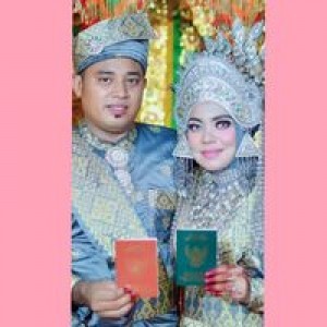 Dian Ayu Asuti profile icon