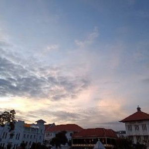 Ria Kusumastuti profile icon