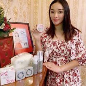 Ratna Wahyuni profile icon