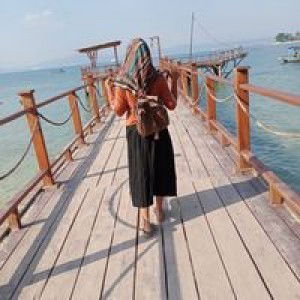 Iis Febry profile icon