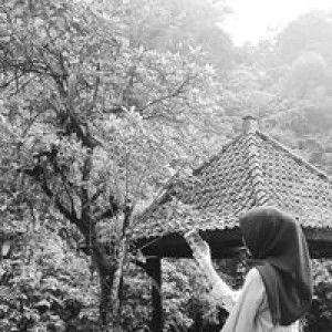 Cut Syarifah profile icon