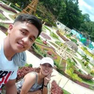 Dina Marie Ale profile icon