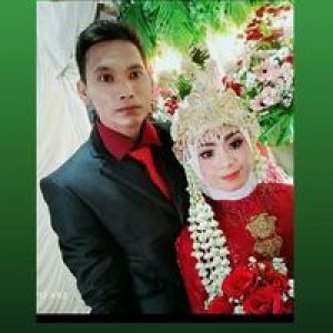 Fitria Nur Aini profile icon