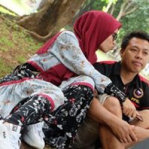 Fitri Yuliani profile icon