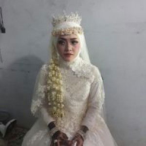 Dewi Mas'ula profile icon