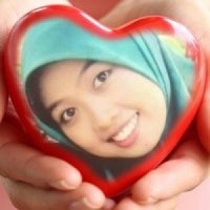Lulu Kusumawati Hartanto profile icon