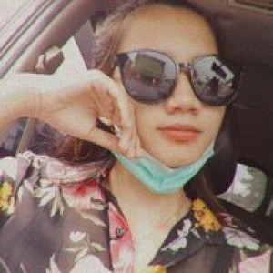 Putri N profile icon