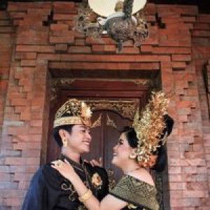 IU AztIti Ayu profile icon