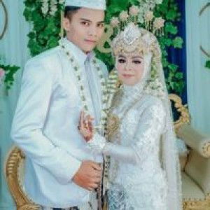 NiikheeSetyowati Niknik-nikhe profile icon