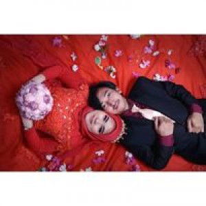 Tuty Alistyana profile icon