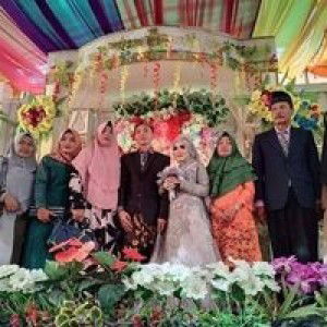 Rini Fajrianengsih profile icon