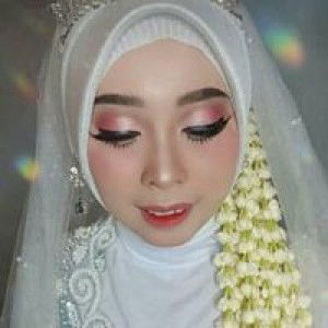 Tri Nur profile icon