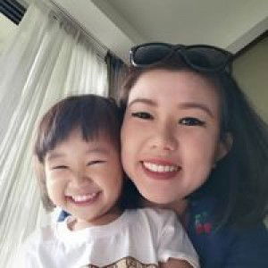 Suree Chareonoppakit profile icon