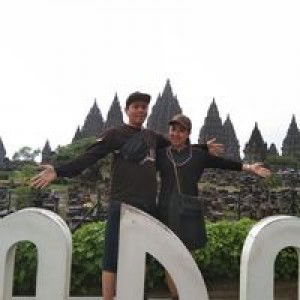 Rina Manopo profile icon