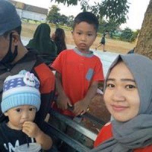 Rizki Tiwi profile icon