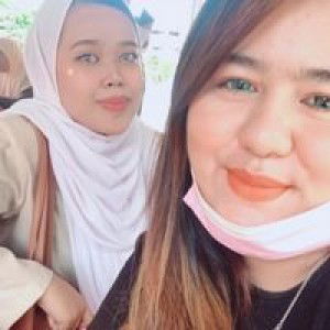 Scha Azlina Luna III profile icon