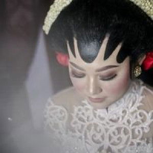 Serlly Novitasari profile icon