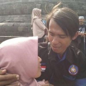 Tri Wahyuni profile icon