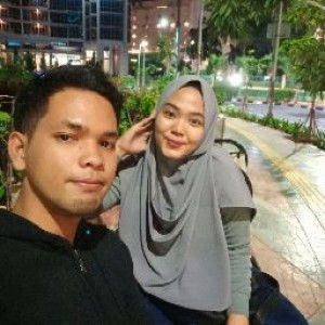 Dewi Agustinn profile icon