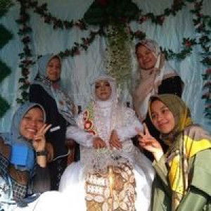 Evy Masruroh profile icon