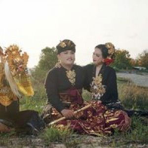 Juli Artana profile icon