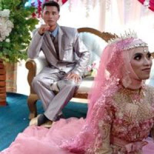 Aat Ratnasari profile icon