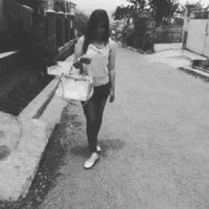 Octri Viani Nurezky profile icon