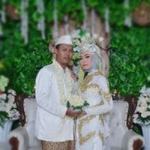 Lita Ashari profile icon