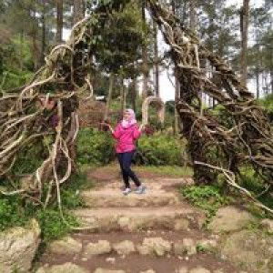 Efti Ayundari profile icon