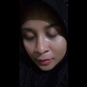 lely setyoningsih profile icon