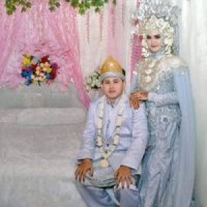 Yulie Chmbrl profile icon