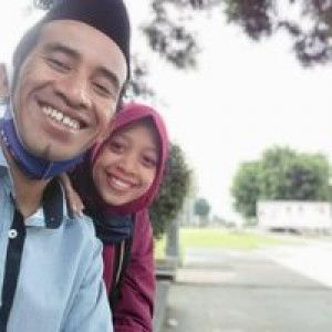 Siti Kholidah profile icon