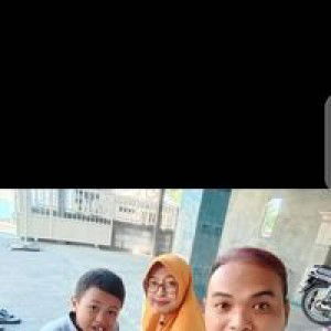 Fitri Ya profile icon