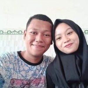 Ayu Tiyas profile icon