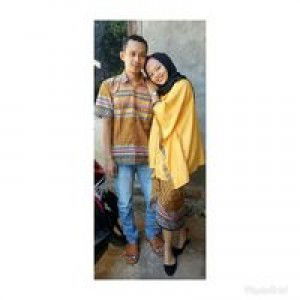 Riskha Widiastuti profile icon