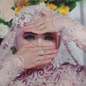 Trissnawati Retno profile icon