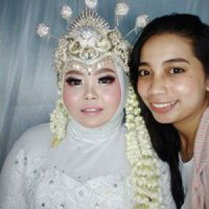 Diny Mahardhika profile icon